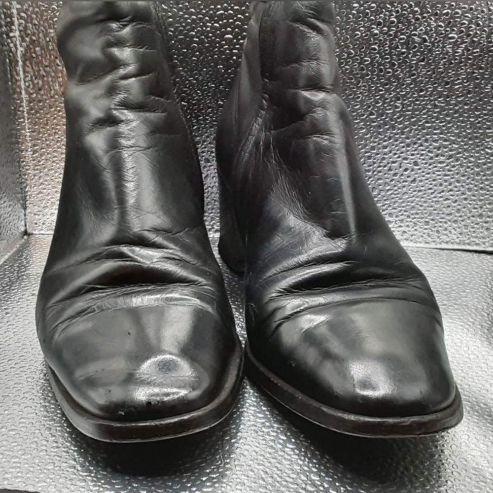 Russell & Bromley Leather Ankle Boots made in Italy sz 38.5